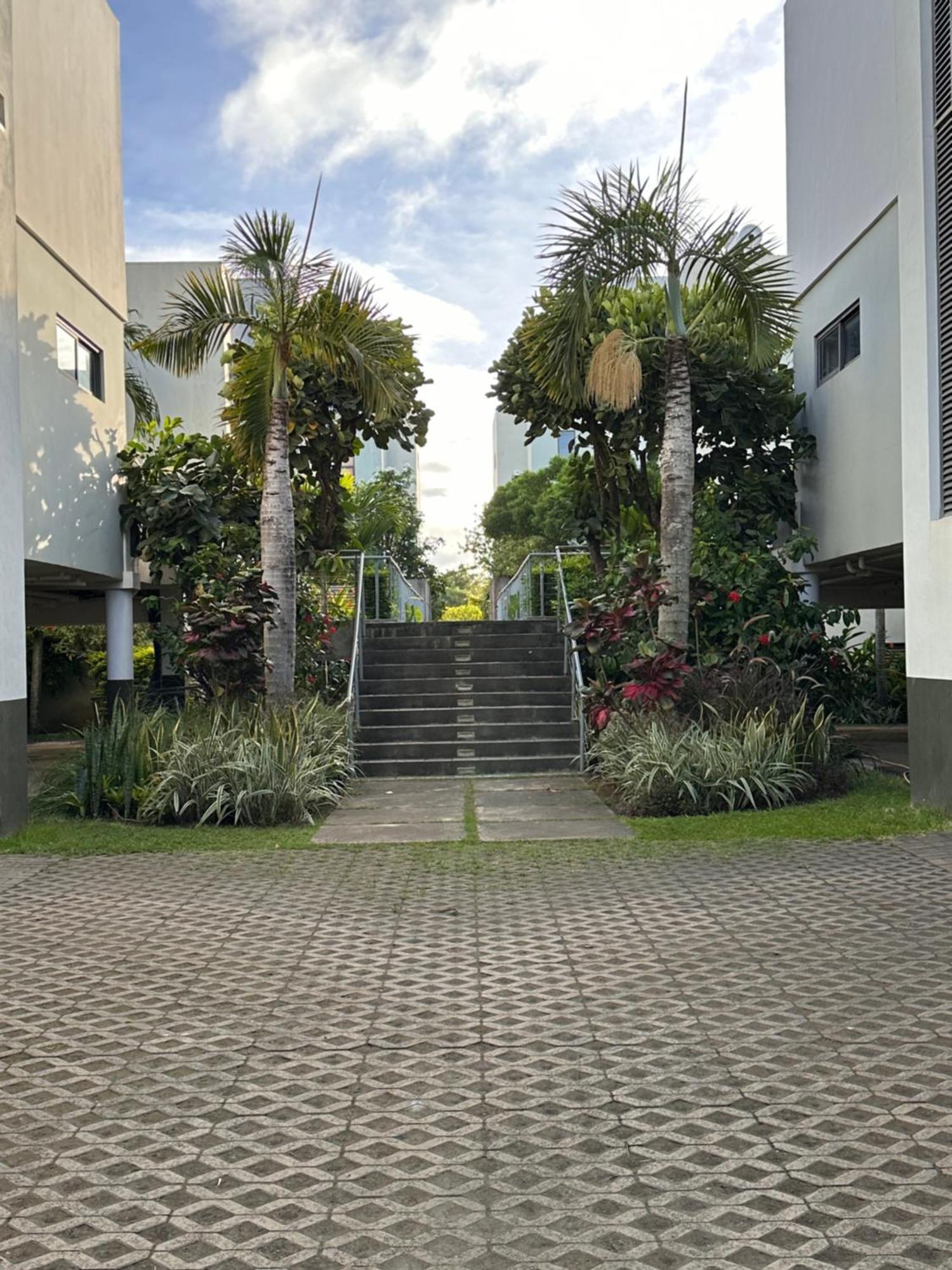 Modern Villa In Grand Bay - Short Walk To Beach Exterior photo