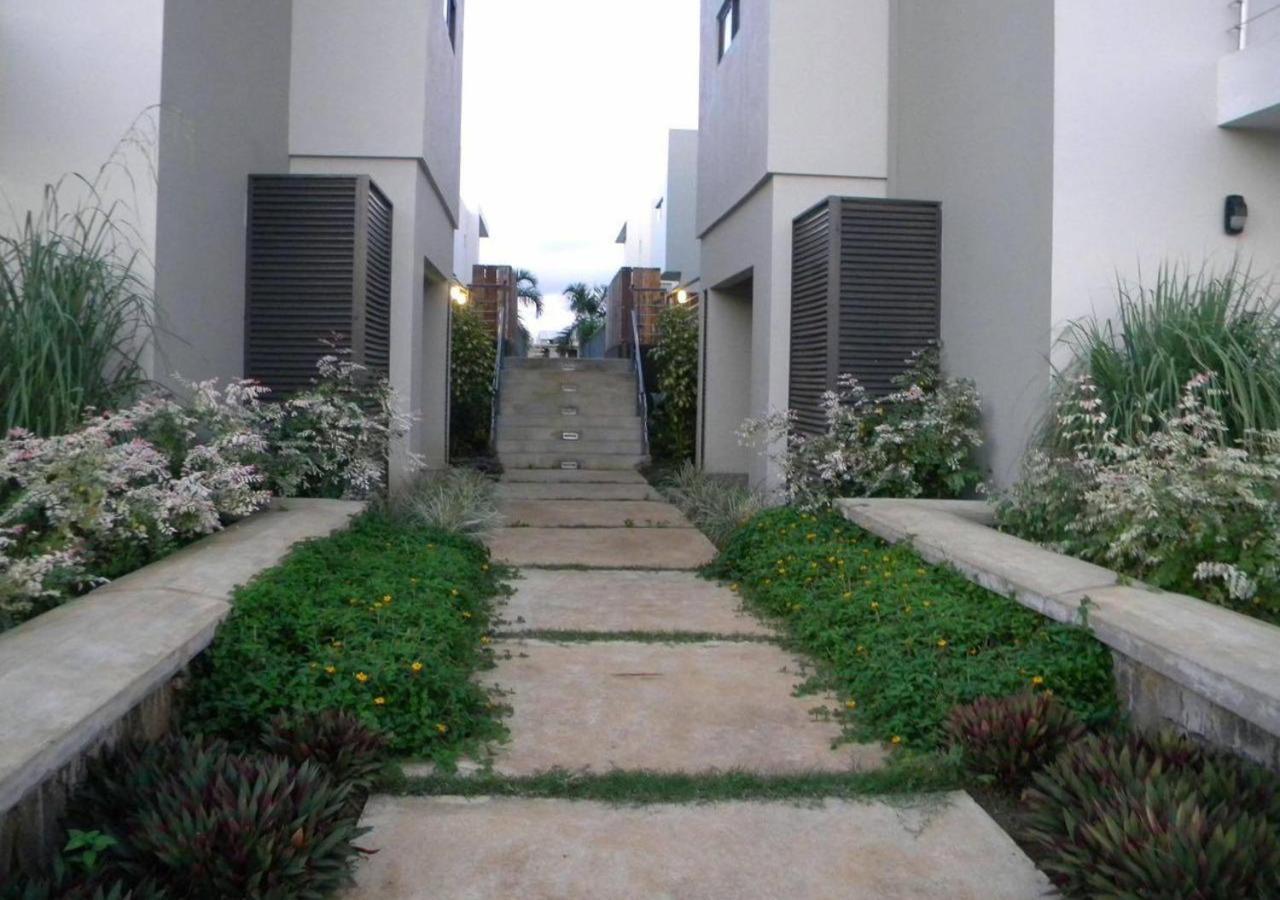 Modern Villa In Grand Bay - Short Walk To Beach Exterior photo