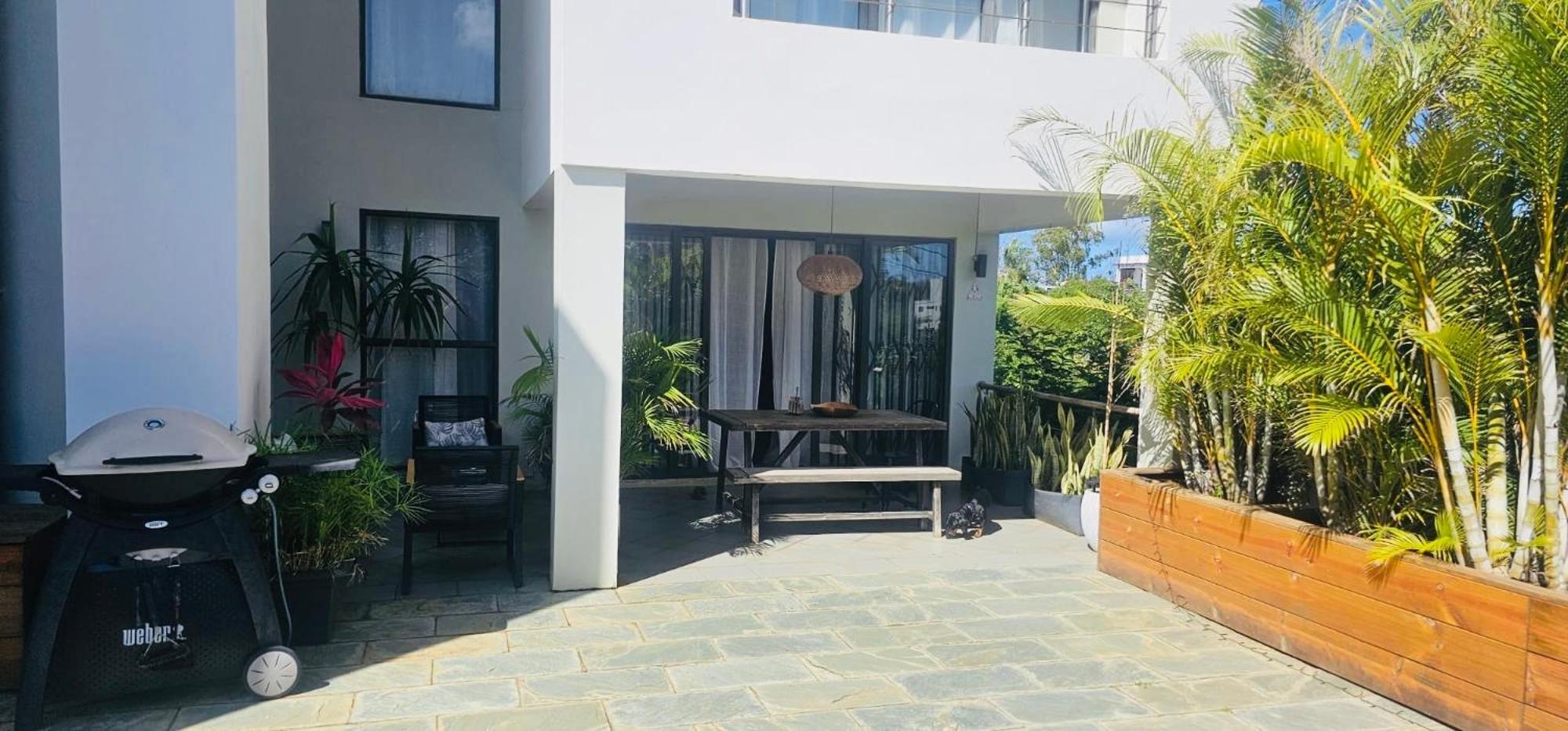 Modern Villa In Grand Bay - Short Walk To Beach Exterior photo